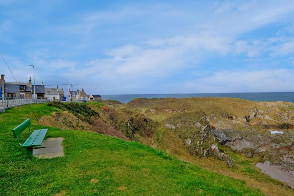 Cliff Top Cottage With Sea Views Portknockie Buitenkant foto